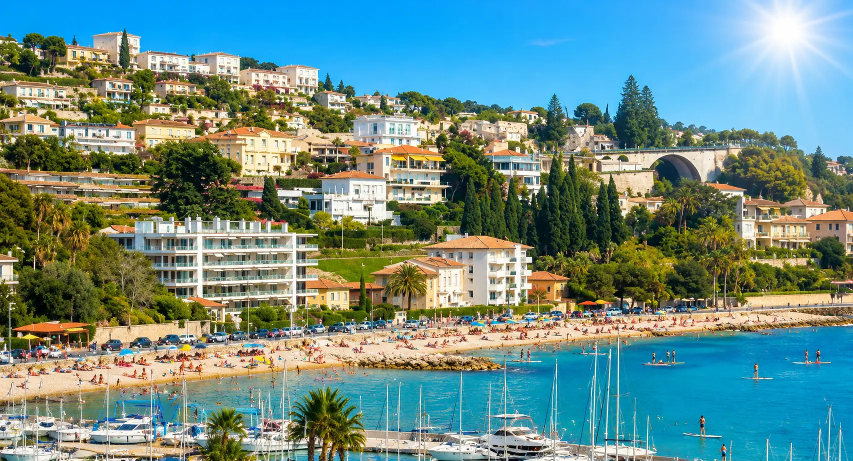 Plage de Garavan à l'est de Menton, proche de la frontière italienne, plus sauvage et préservée